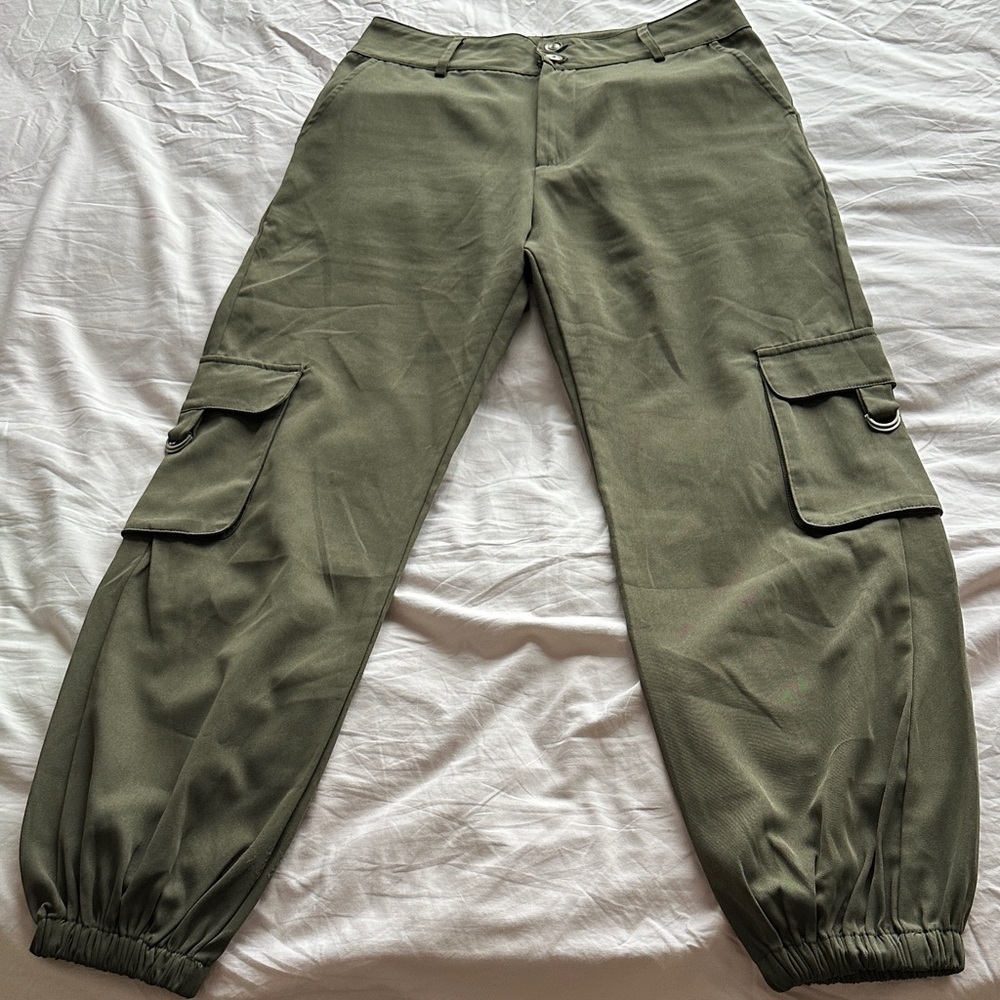 Women's Olive Cargo Jeans - Picture 1 of 12